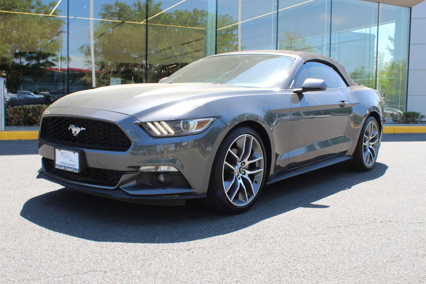 2015 Ford Mustang EcoBoost Premium — Convertible — 30,700 mi — Chantilly, VA