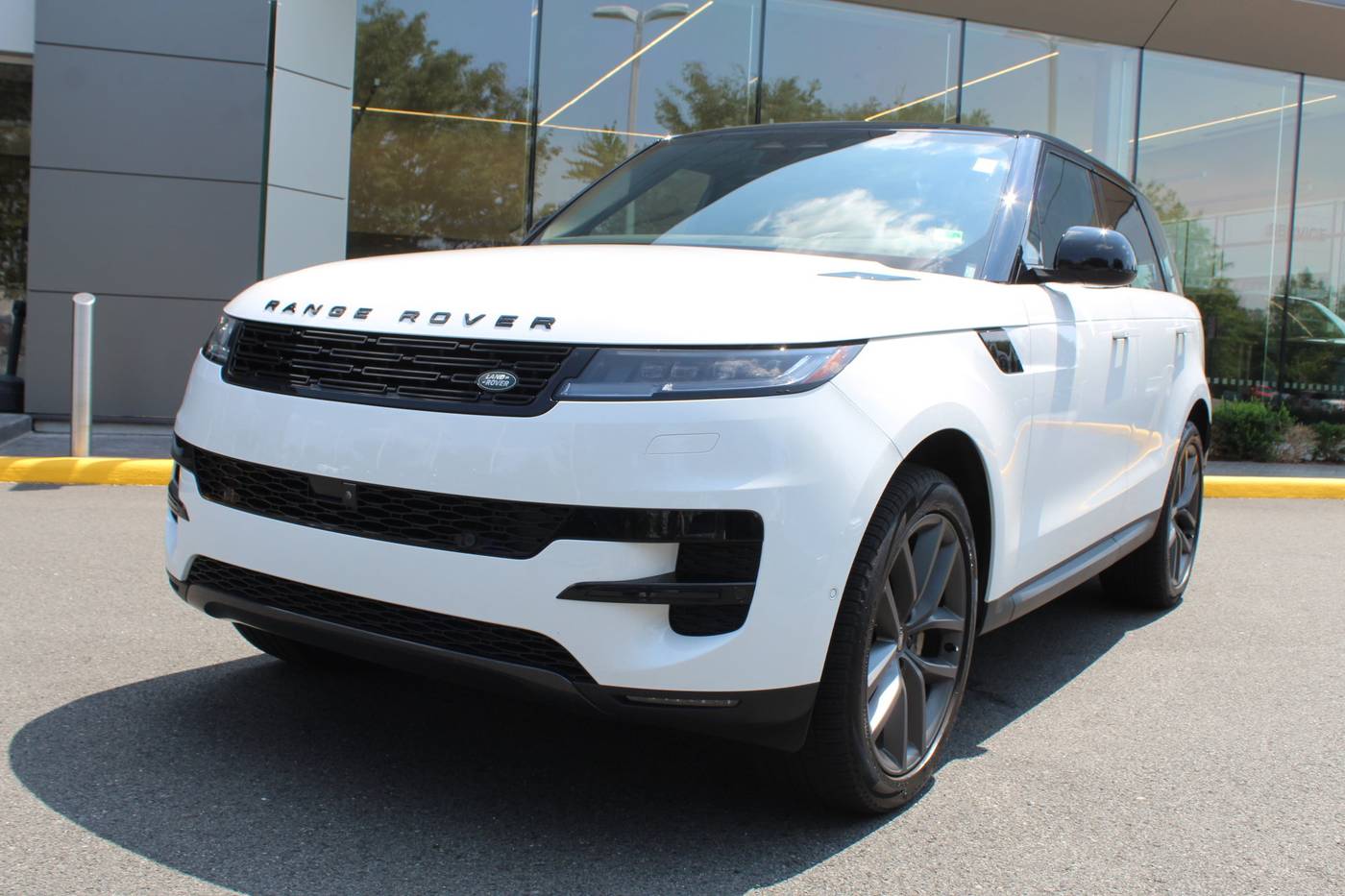 2024 Land Rover Range Rover Sport SE — SUV — 8,831 mi — Chantilly, VA