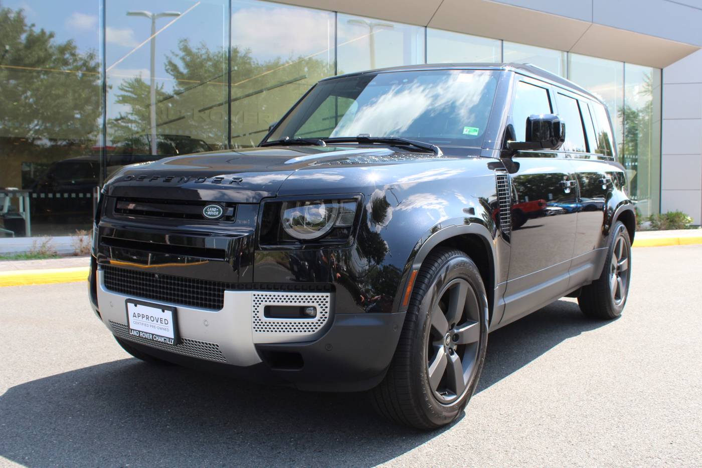 2025 Land Rover Defender S — SUV — 5,465 mi — Chantilly, VA