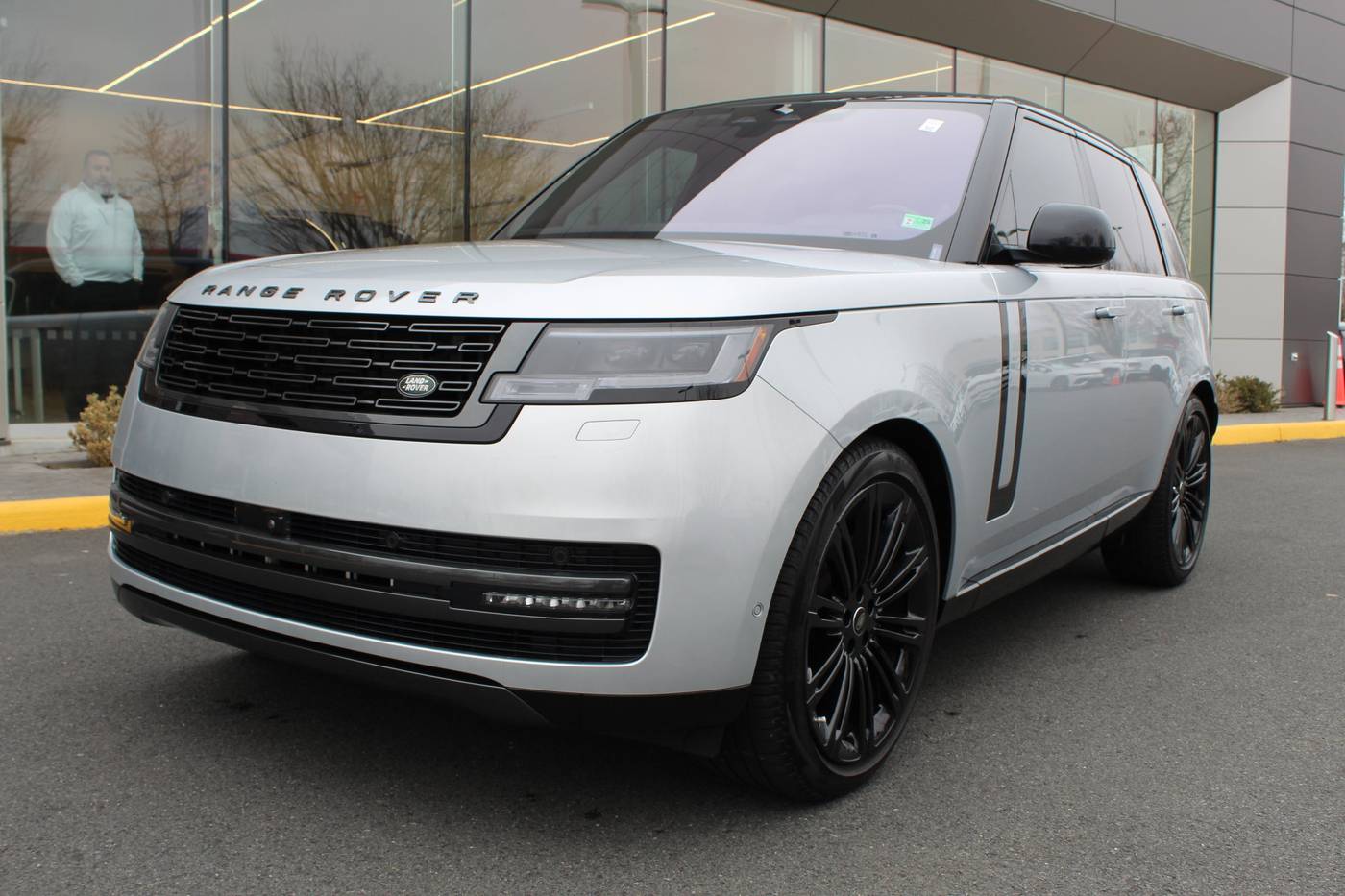 2023 Land Rover Range Rover SE — SUV — 17,591 mi — Chantilly, VA