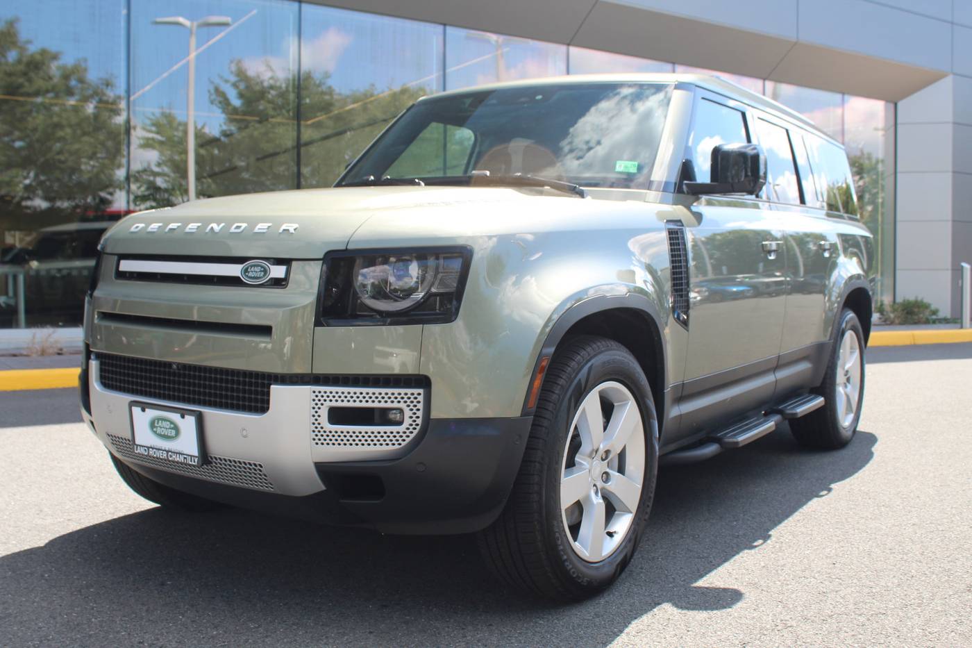2025 Land Rover Defender S — SUV — 5,208 mi — Chantilly, VA