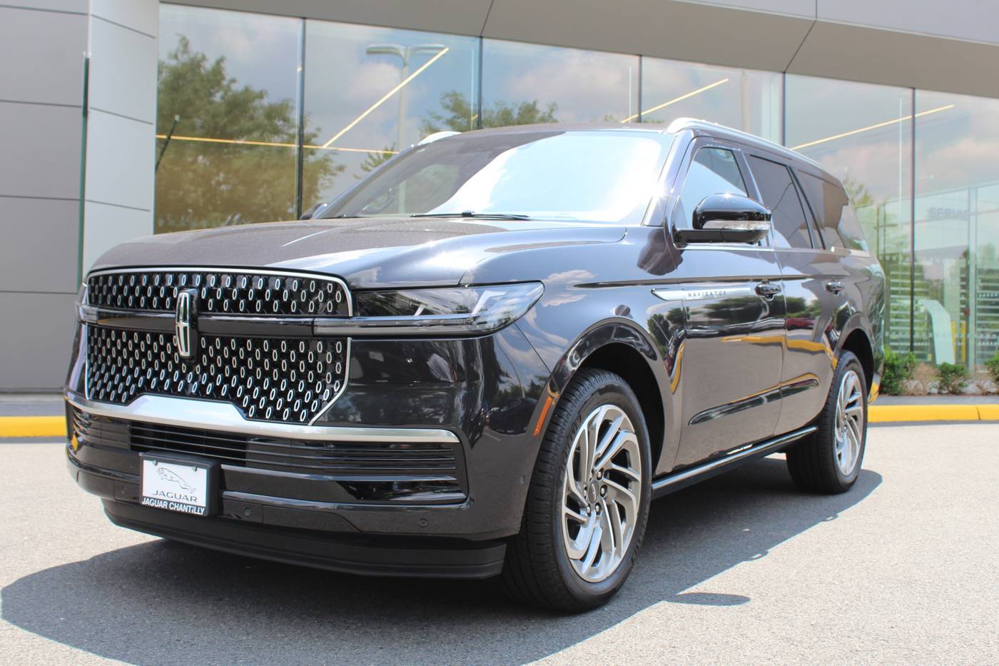 2025 Lincoln Navigator Reserve — SUV — 3,400 mi — Chantilly, VA