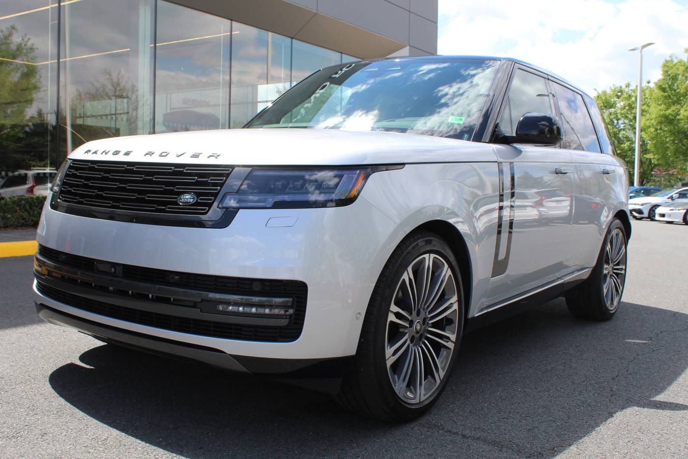 2025 Land Rover Range Rover SE — SUV — 3,309 mi — Chantilly, VA