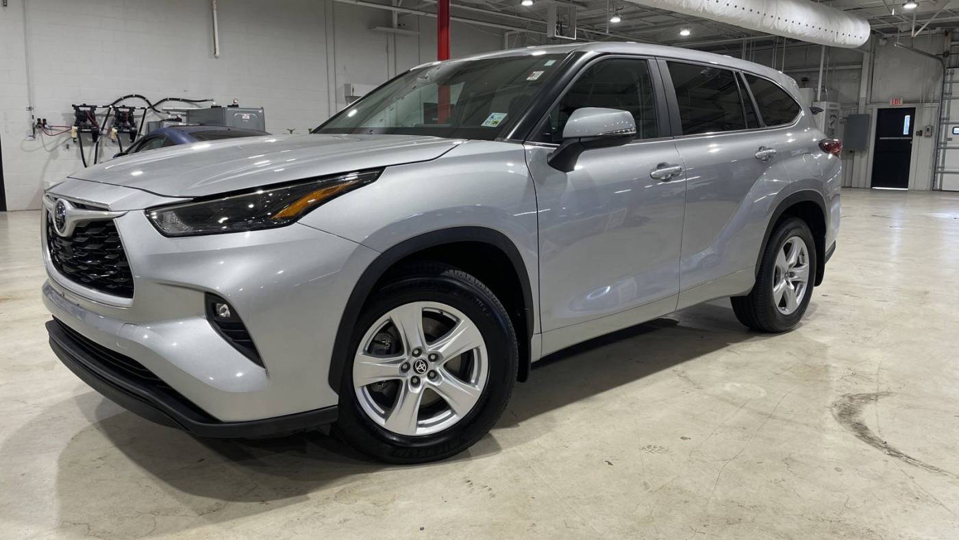 2023 Toyota Highlander LE — SUV — 24,567 mi — Shreveport, LA