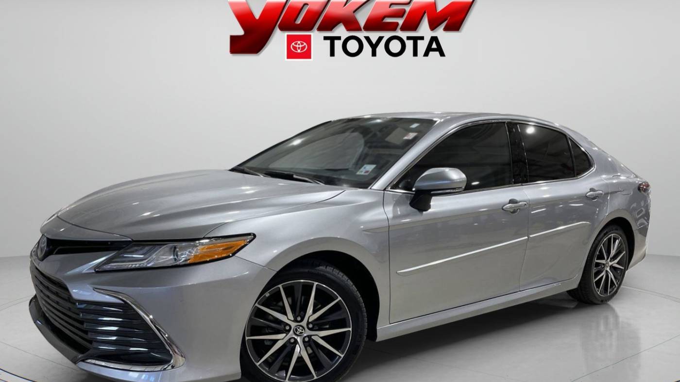 2022 Toyota Camry Hybrid XLE — Sedan — 31,090 mi — Shreveport, LA