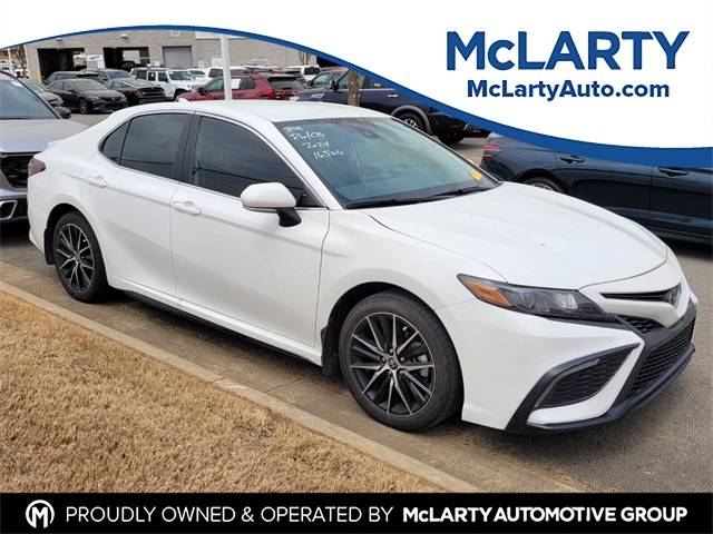 2024 Toyota Camry SE — Sedan — 16,657 mi — North Little Rock, AR
