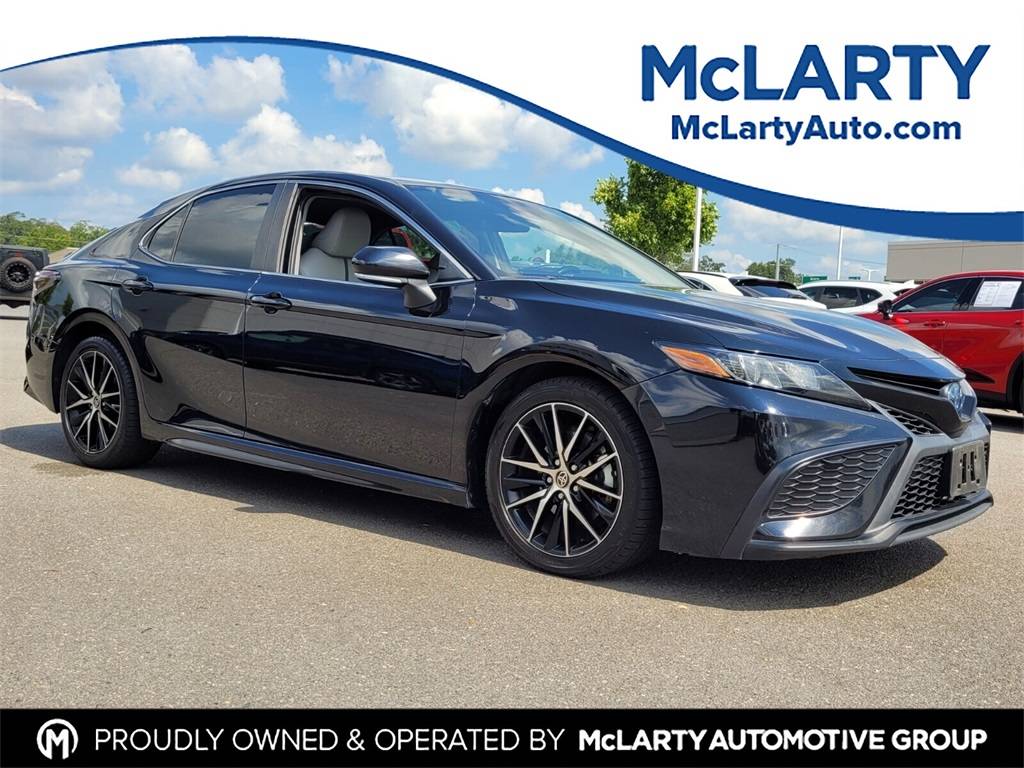 2022 Toyota Camry Hybrid SE — Sedan — 62,545 mi — North Little Rock, AR