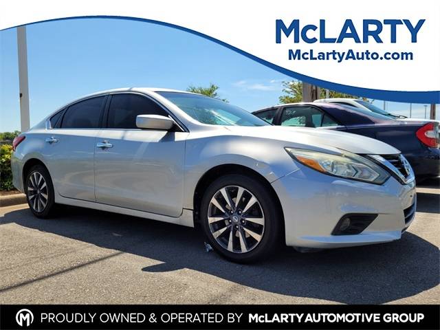 2017 Nissan Altima 2.5 SV — Sedan — 144,806 mi — North Little Rock, AR