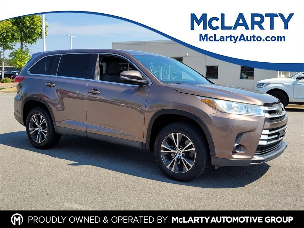2019 Toyota Highlander LE V6 — SUV — 111,705 mi — North Little Rock, AR