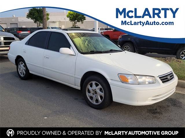 2001 Toyota Camry LE V6 — Sedan — 138,738 mi — North Little Rock, AR