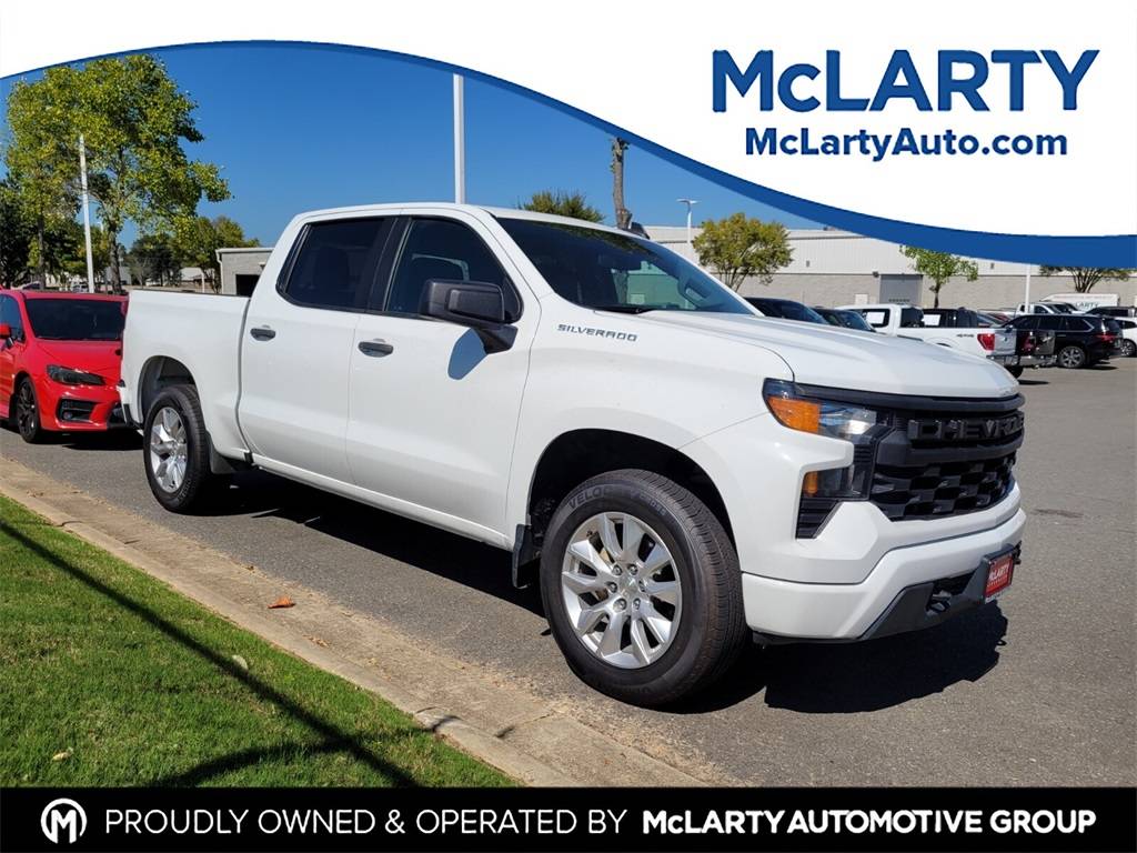 2022 Chevrolet Silverado 1500 Custom — Pickup Truck — 27,204 mi — North Little Rock, AR