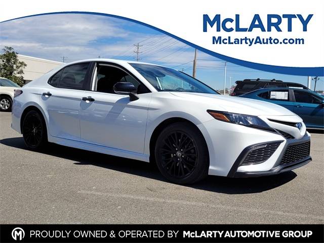 2022 Toyota Camry Hybrid SE — Sedan — 78,866 mi — North Little Rock, AR