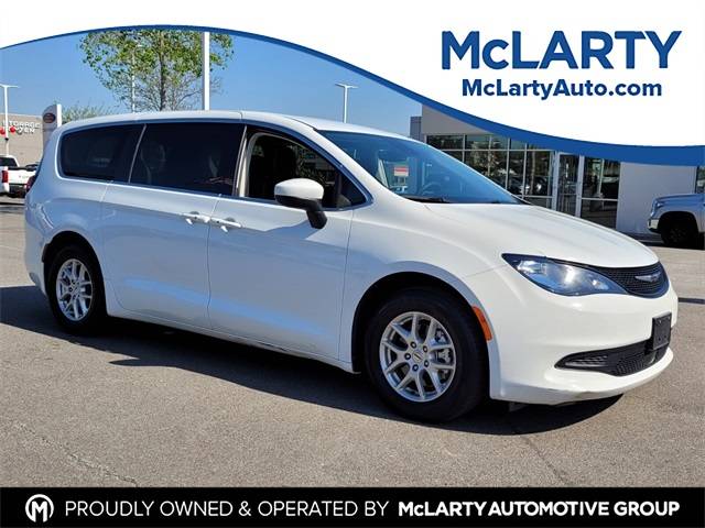 2023 Chrysler Voyager LX — Minivan — 47,479 mi — North Little Rock, AR