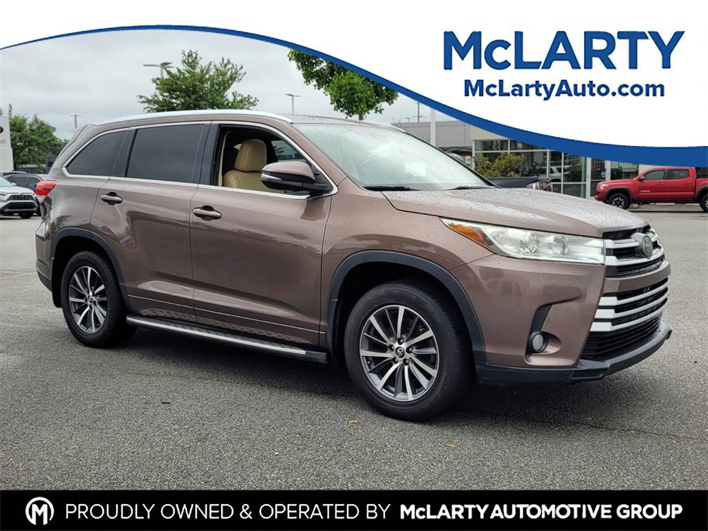 2017 Toyota Highlander XLE — SUV — 141,421 mi — North Little Rock, AR