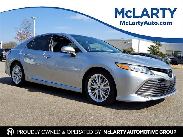 2018 Toyota Camry XLE V6 — Sedan — 23,427 mi — North Little Rock, AR