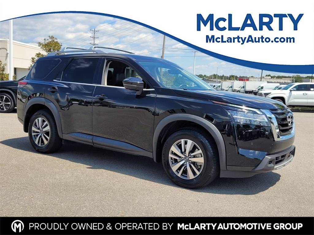 2024 Nissan Pathfinder SL — SUV — 32,983 mi — North Little Rock, AR