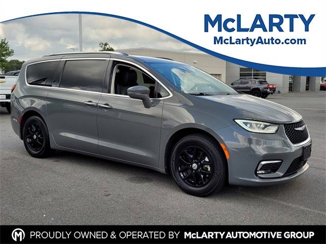 2021 Chrysler Pacifica Touring L — Minivan — 84,457 mi — North Little Rock, AR