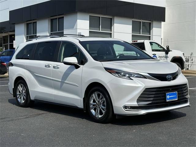 2022 Toyota Sienna Platinum — Minivan — 54,757 mi — Manassas, VA
