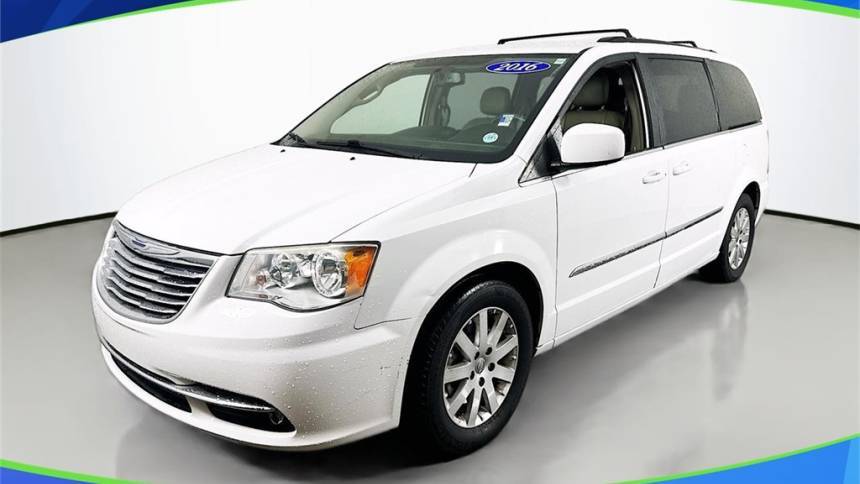 2016 Chrysler Town & Country Touring — Minivan — 105,308 mi — Metairie, LA