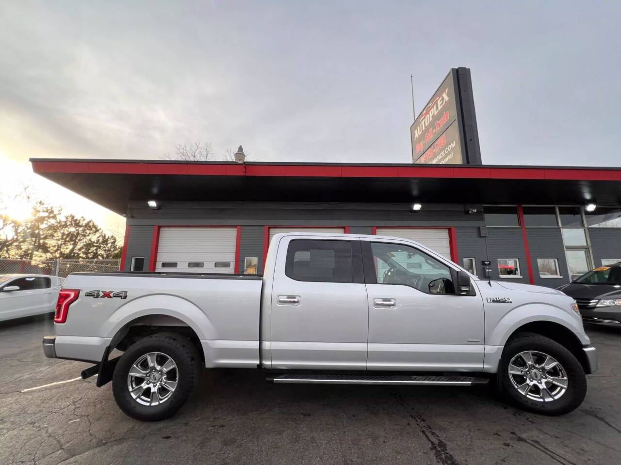 2016 Ford F-150 XLT — Pickup Truck — 103,856 mi — Milwaukee, WI