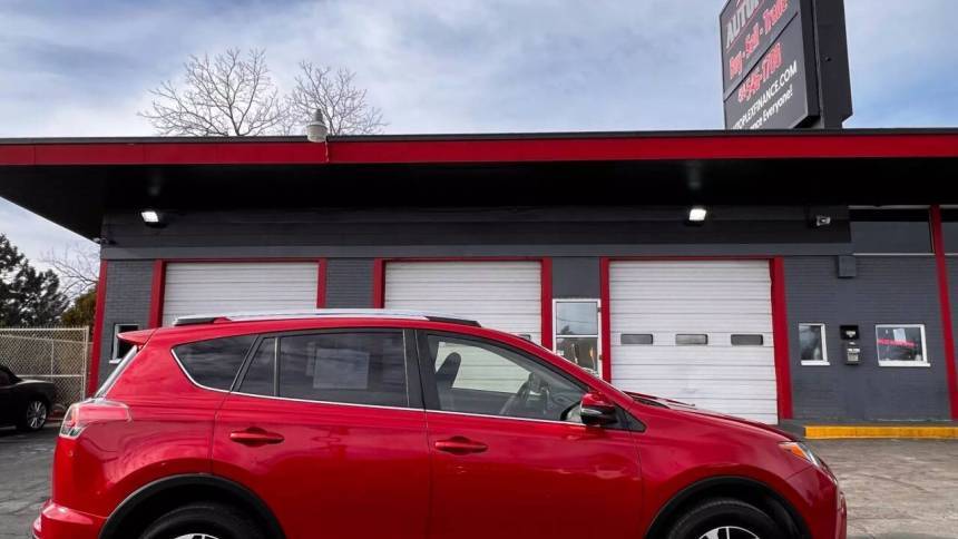 2017 Toyota RAV4 XLE — SUV — 124,755 mi — Milwaukee, WI
