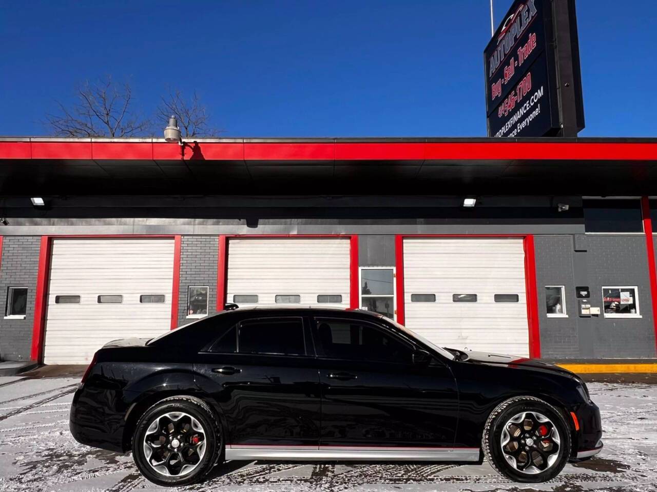 2016 Chrysler 300 S Alloy Edition — Sedan — 102,310 mi — Milwaukee, WI