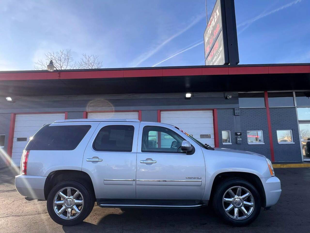 2013 GMC Yukon Denali — SUV — 115,600 mi — Milwaukee, WI