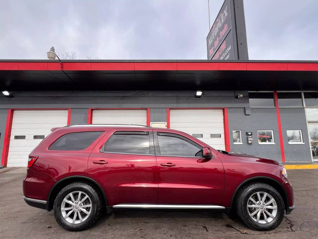 2017 Dodge Durango SXT — SUV — 153,269 mi — Milwaukee, WI