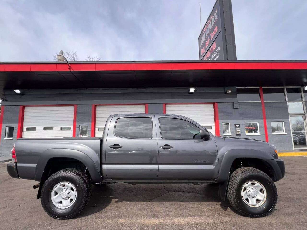 2009 Toyota Tacoma Base — Pickup Truck — 135,405 mi — Milwaukee, WI