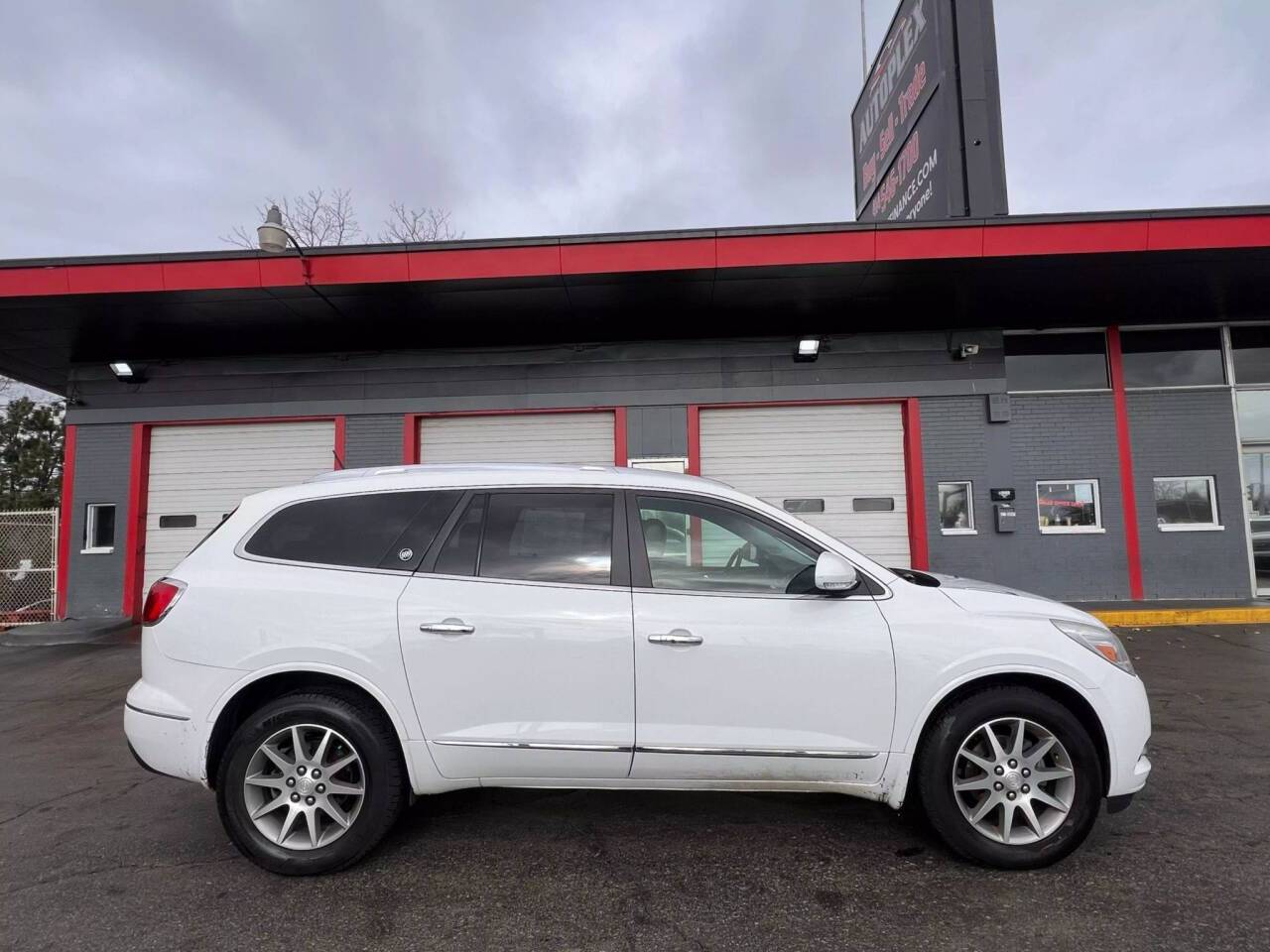 2016 Buick Enclave Leather — SUV — 93,408 mi — Milwaukee, WI
