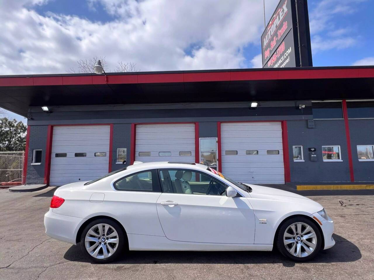 2012 BMW 3 Series 328i — Coupe — 101,758 mi — Milwaukee, WI
