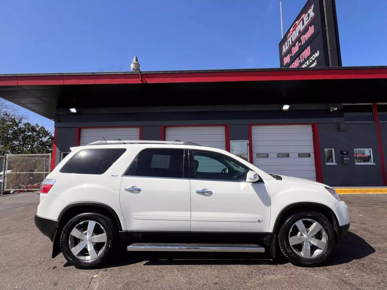 2010 GMC Acadia SLT1 — SUV — 133,390 mi — Milwaukee, WI
