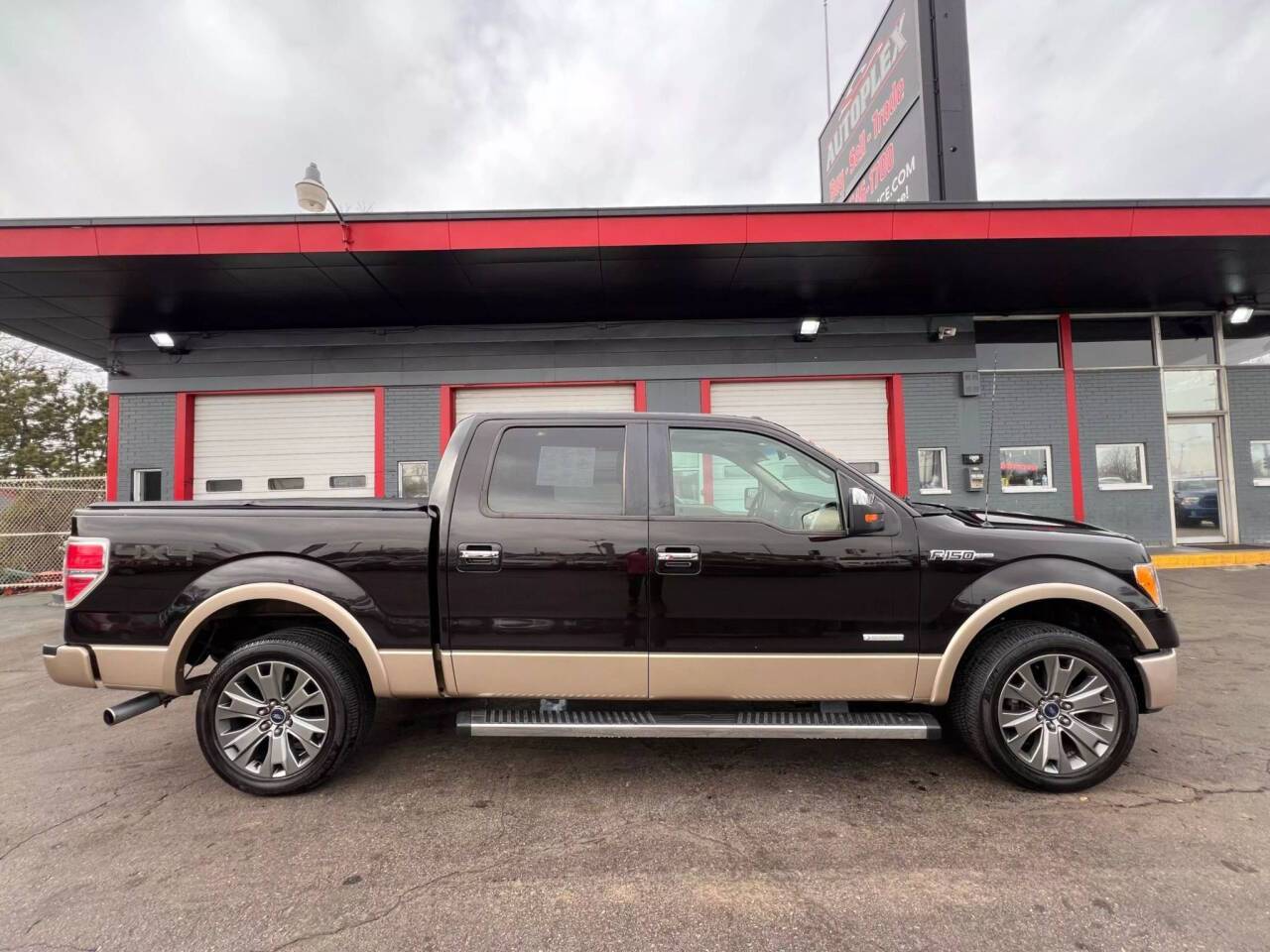 2013 Ford F-150 XL — Pickup Truck — 115,377 mi — Milwaukee, WI