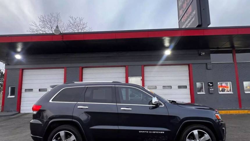 2014 Jeep Grand Cherokee Overland — SUV — 143,981 mi — Milwaukee, WI