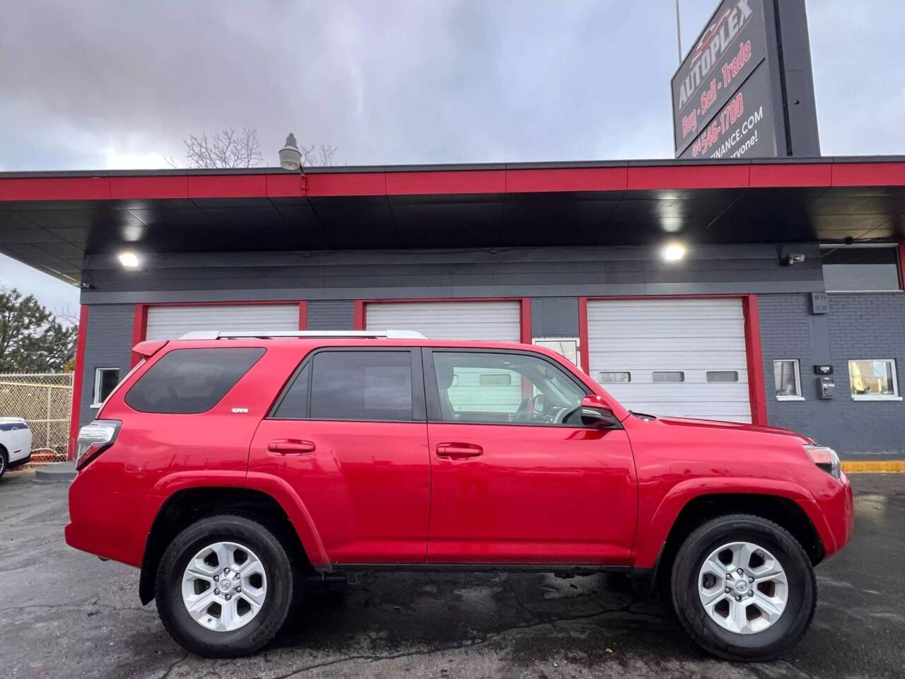 2016 Toyota 4Runner Trail — SUV — 127,348 mi — Milwaukee, WI