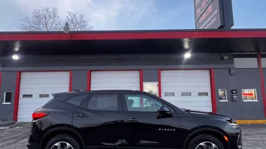 2023 Chevrolet Blazer 2LT — SUV — 5,983 mi — Milwaukee, WI
