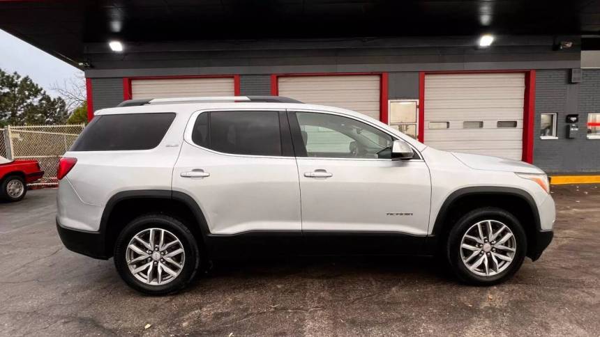 2017 GMC Acadia SLE — SUV — 93,447 mi — Milwaukee, WI