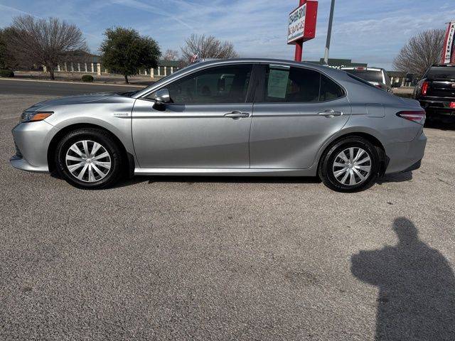 2020 Toyota Camry Hybrid LE