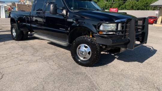 2002 Ford Super Duty F-350 Lariat — Pickup Truck — 225,693 mi — Killeen, TX