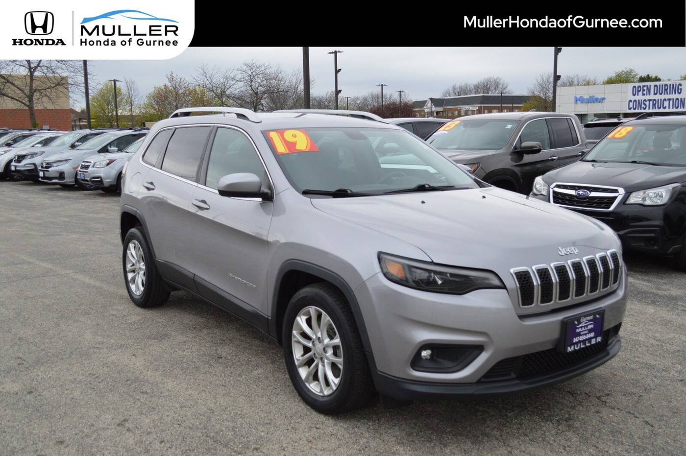 2019 Jeep Cherokee Latitude — SUV — 114,183 mi — Gurnee, IL