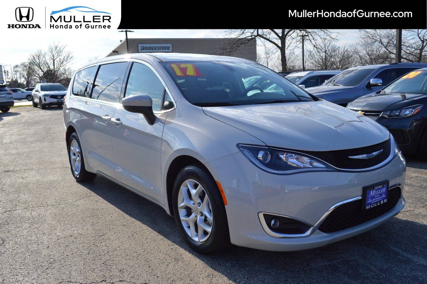 2017 Chrysler Pacifica Touring Plus — Minivan — 48,303 mi — Gurnee, IL