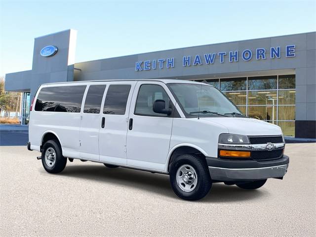 2017 Chevrolet Express Passenger LT — Passenger Van — 183,679 mi — Belmont, NC