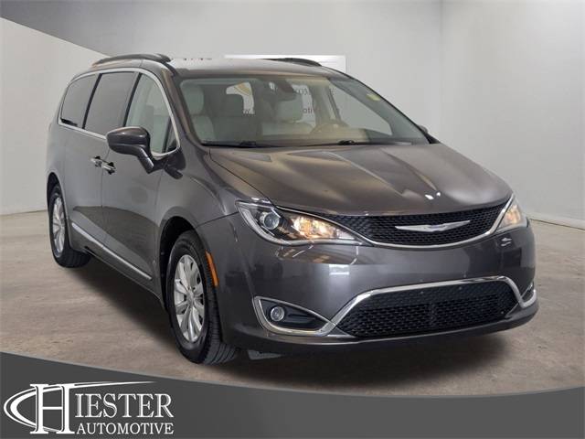 2017 Chrysler Pacifica Touring L — Minivan — 101,788 mi — Lillington, NC