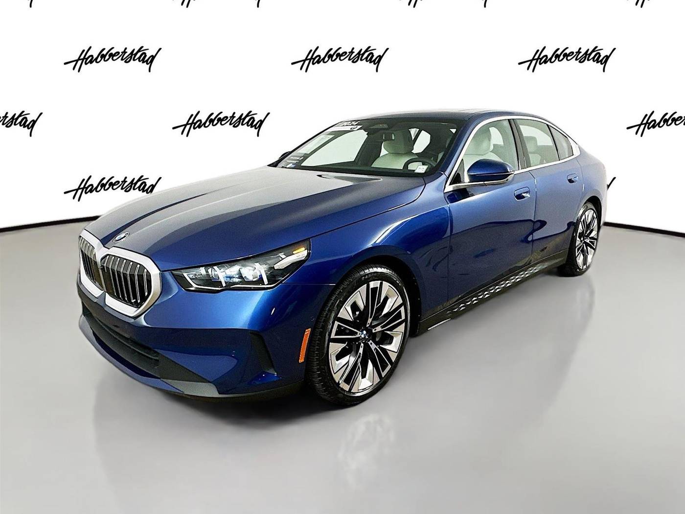 2024 BMW 5 Series 530i — Sedan — 14,892 mi — Huntington Station, NY