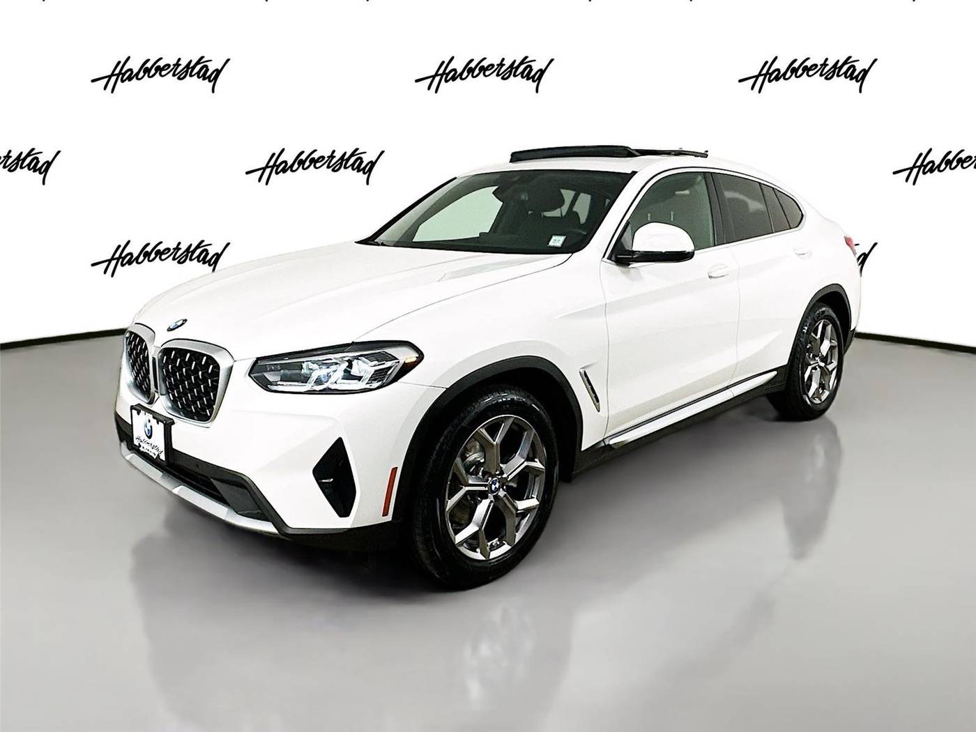 2022 BMW X4 30i — SUV — 30,131 mi — Bay Shore, NY