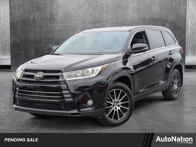 2017 Toyota Highlander SE V6 — SUV — 66,022 mi — Knoxville, TN