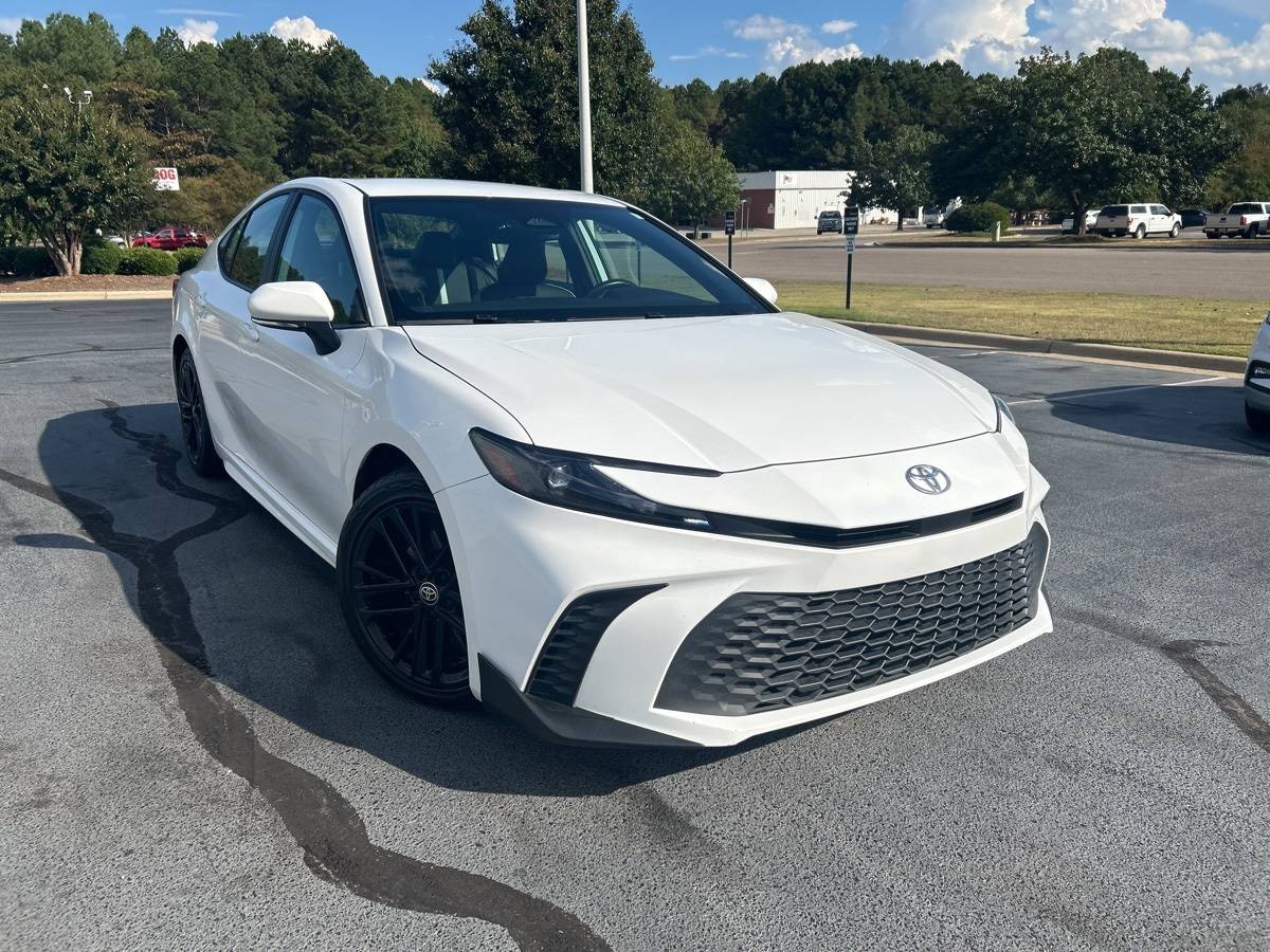 2025 Toyota Camry Hybrid SE — Sedan — 60,391 mi — Fayetteville, NC