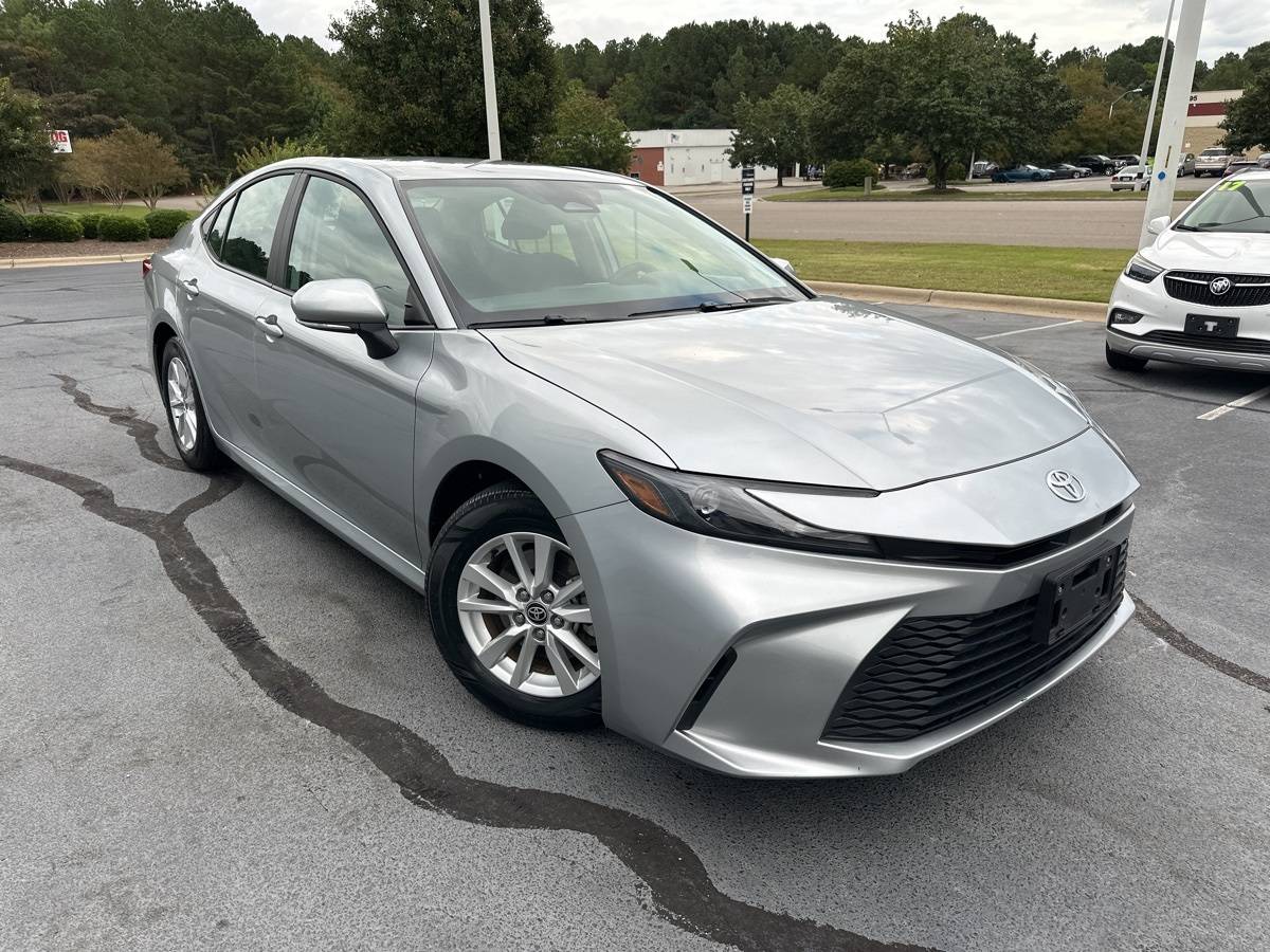 2025 Toyota Camry Hybrid XLE — Sedan — 47,319 mi — Fayetteville, NC