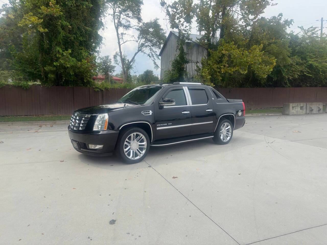 2010 Cadillac Escalade EXT Luxury — Pickup Truck — 206,977 mi — Liburn, GA