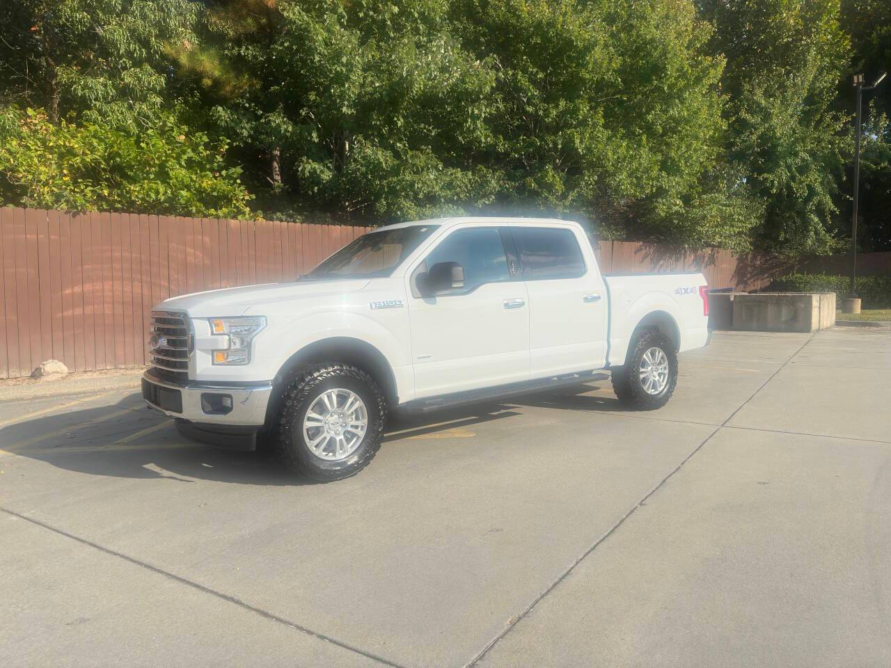 2017 Ford F-150 XLT — Pickup Truck — 99,536 mi — Liburn, GA